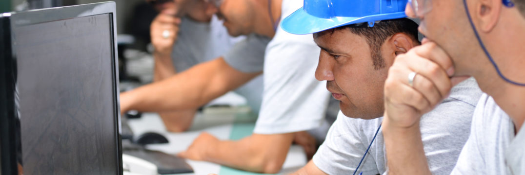 AE Image People Working 023